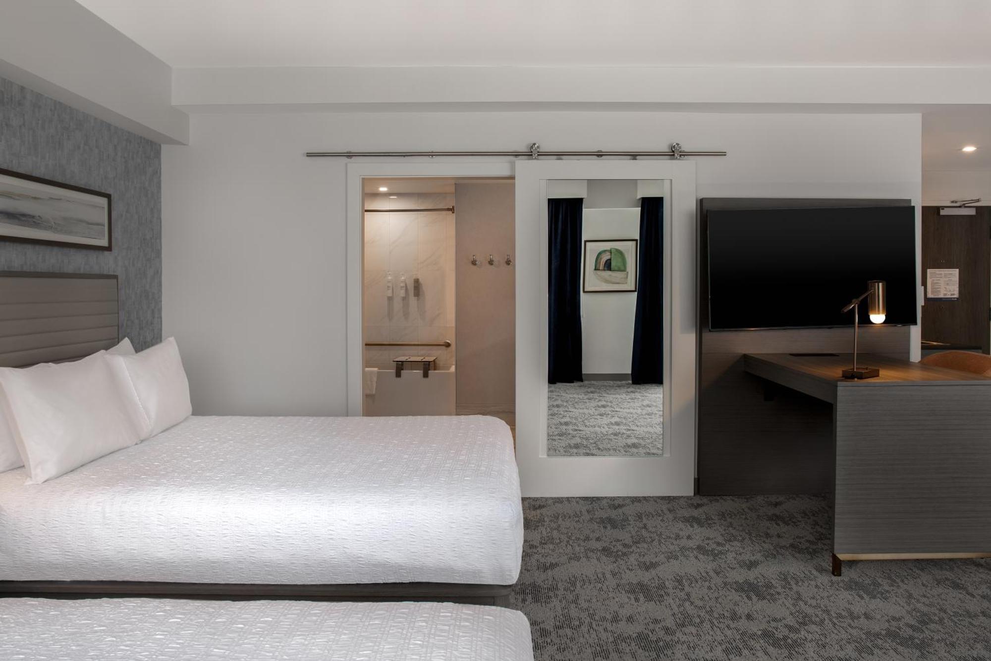 Hampton Inn By Hilton Winnipeg Downtown מראה חיצוני תמונה