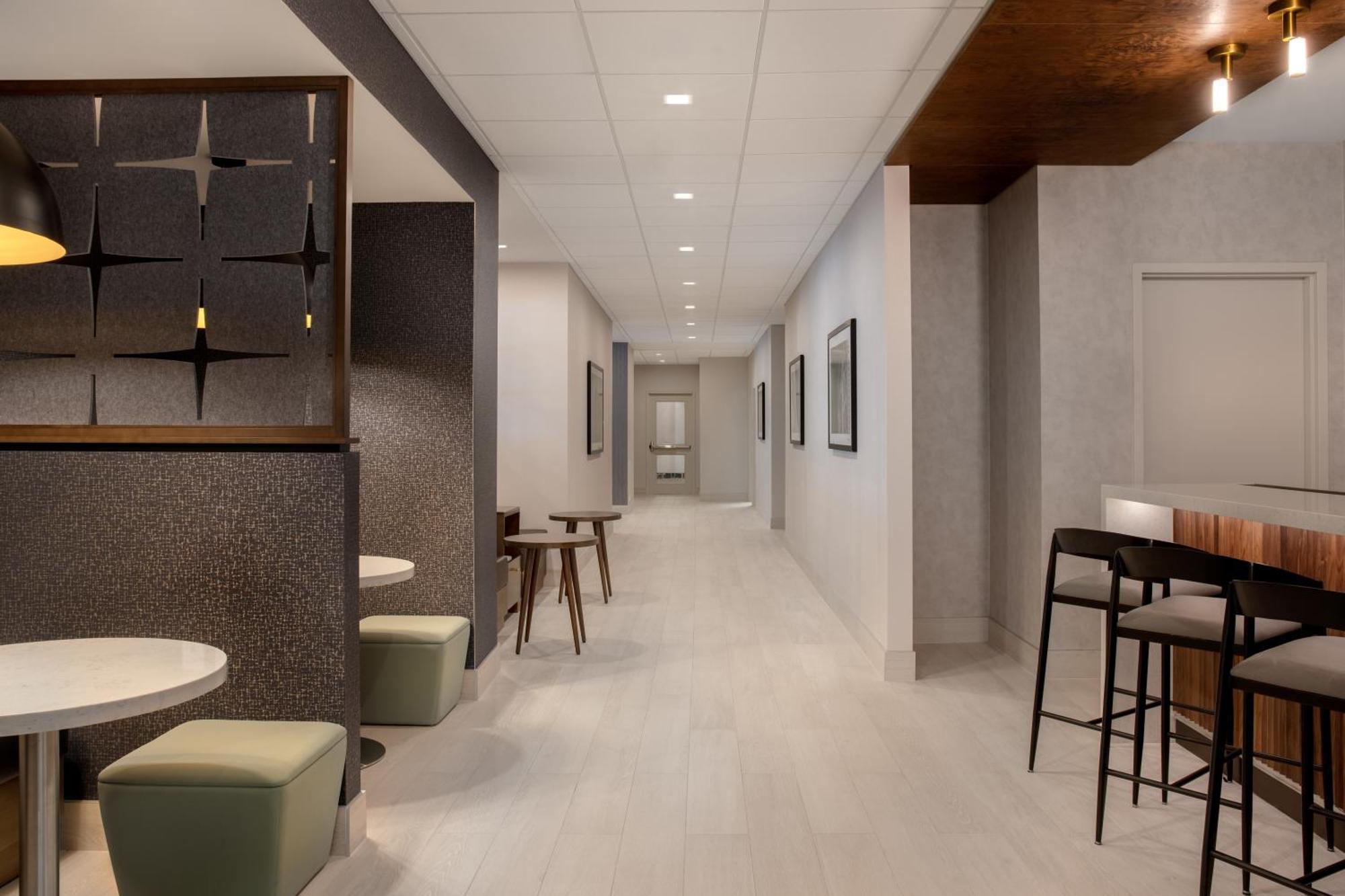 Hampton Inn By Hilton Winnipeg Downtown מראה חיצוני תמונה