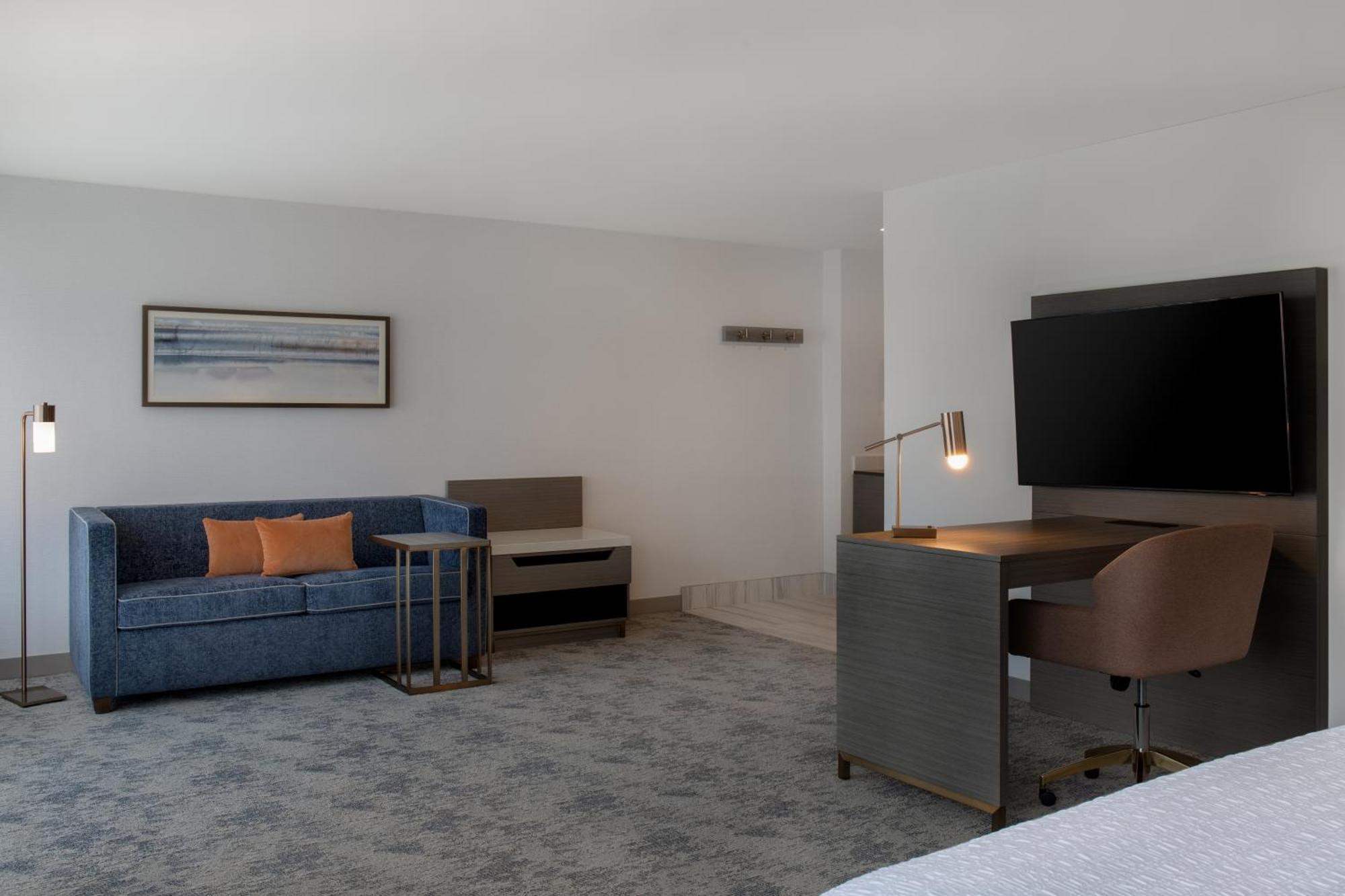 Hampton Inn By Hilton Winnipeg Downtown מראה חיצוני תמונה