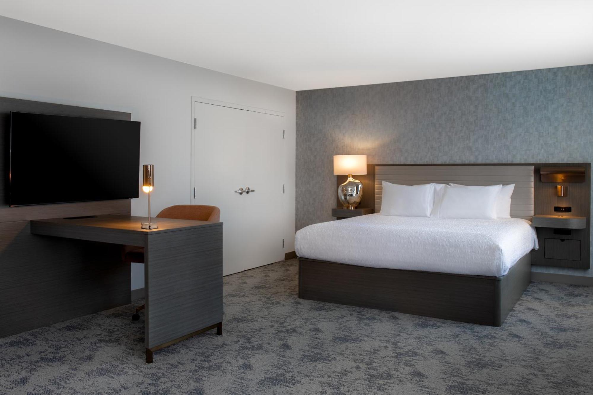 Hampton Inn By Hilton Winnipeg Downtown מראה חיצוני תמונה