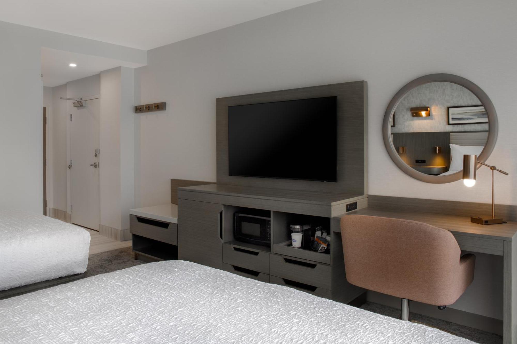 Hampton Inn By Hilton Winnipeg Downtown מראה חיצוני תמונה