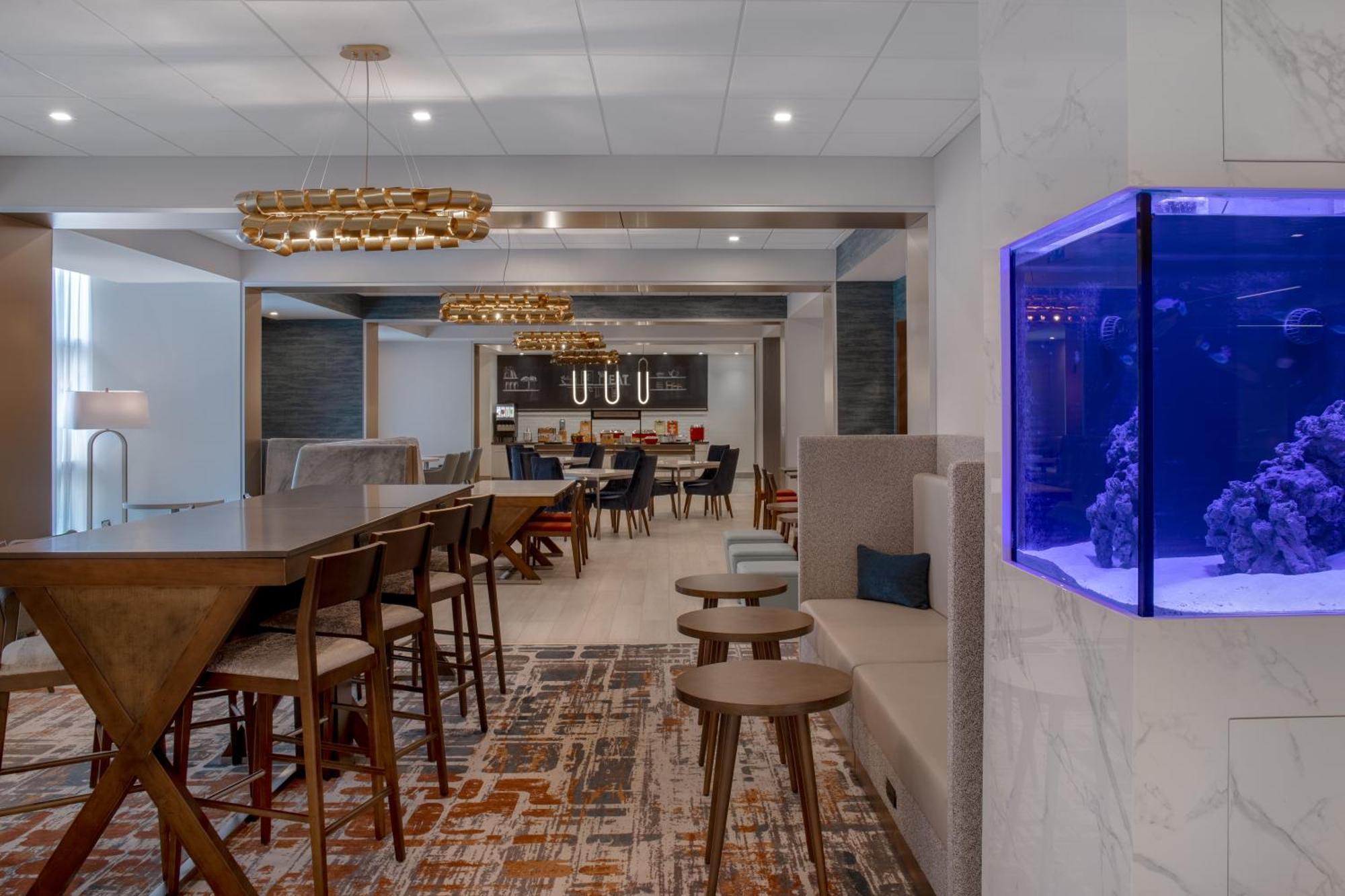 Hampton Inn By Hilton Winnipeg Downtown מראה חיצוני תמונה