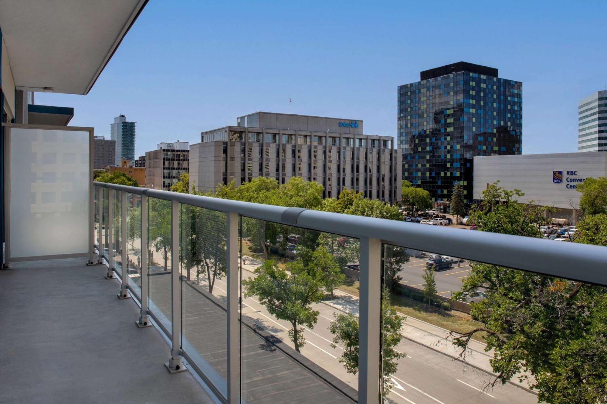 Hampton Inn By Hilton Winnipeg Downtown מראה חיצוני תמונה