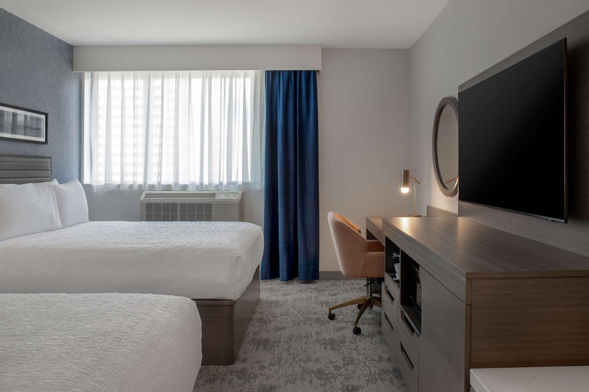 Hampton Inn By Hilton Winnipeg Downtown מראה חיצוני תמונה