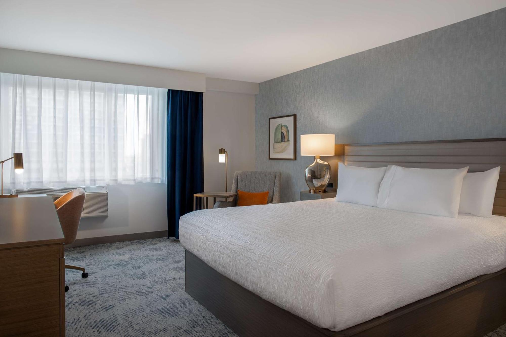 Hampton Inn By Hilton Winnipeg Downtown מראה חיצוני תמונה