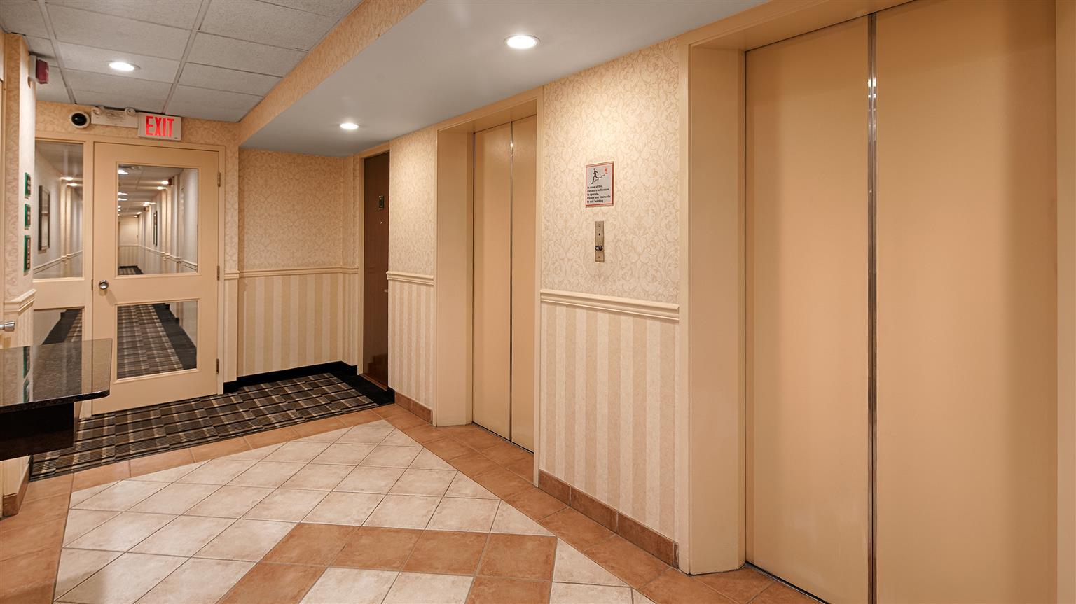 Hampton Inn By Hilton Winnipeg Downtown מראה חיצוני תמונה